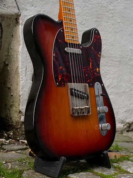 1976 Fernandes Telecaster - refret - nitro
