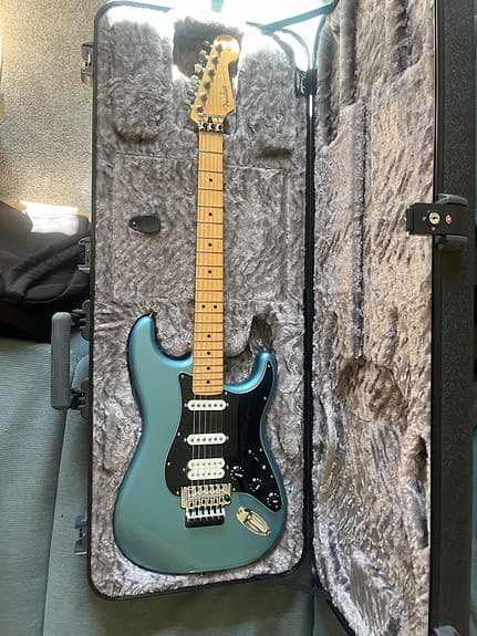 Fender Stratocaster HSS med Floyd Rose Floating Bridge