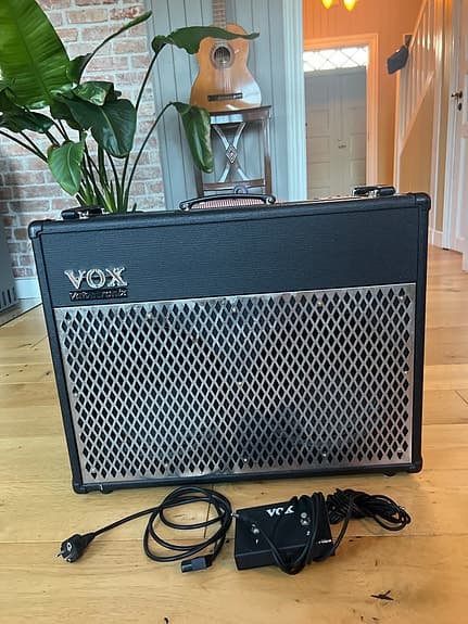 VOX AD100 Valvetronix Gitar-Amp