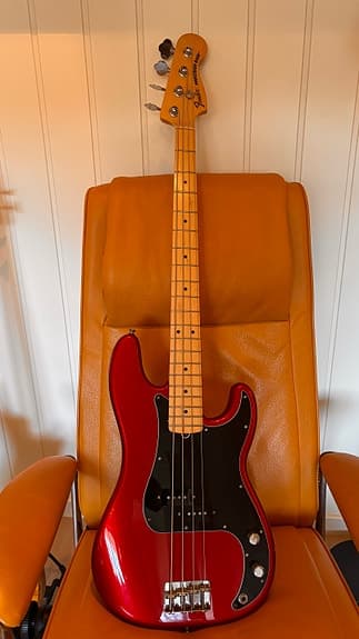 Fender American Special Precision bass