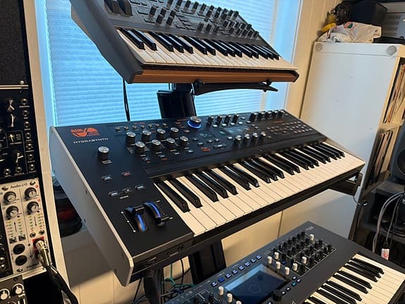 ASM Hydrasynth keyboard synthesizer