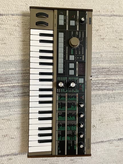 Korg MicroKorg synthesizer / keyboard
