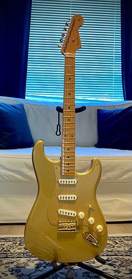 Fender Stratocaster 50th Anniversary 2004 – Aztec Gold
