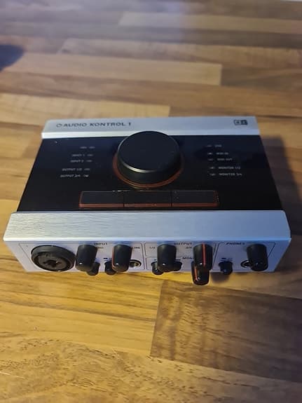 Native Instruments Komplete Audio 6 lydkort / audio interface