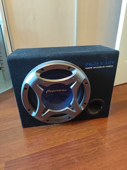 Pioneer TS-WX301 12" 800 watt subwoofer