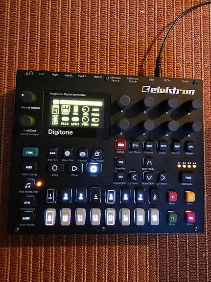 Elektron Digitone synthesizer