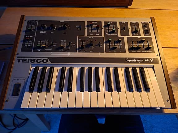Teisco 60F vintage analog synthesizer