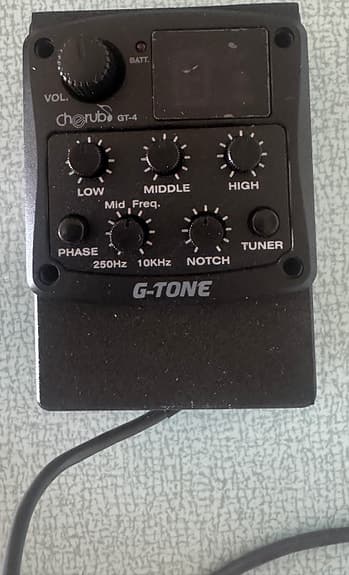 GT- 1 Acoustic Guitar Preamp Cherub - som ny i eske