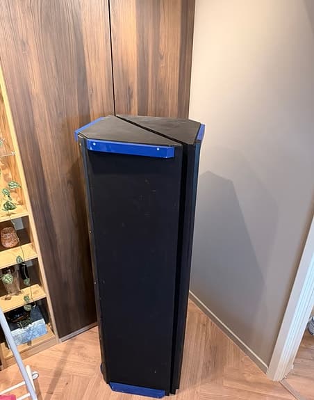 Bassfeller til hjemmekino, studio eller gamingrom selges