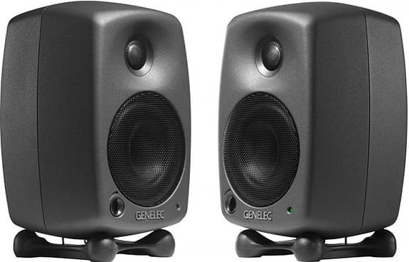 2 stk.Genelec 8320 SAM Dark Grey m/original Genelec Softcase