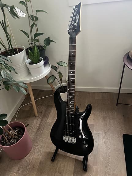 Elektrisk gitar med stand - Ibanez GSA60
