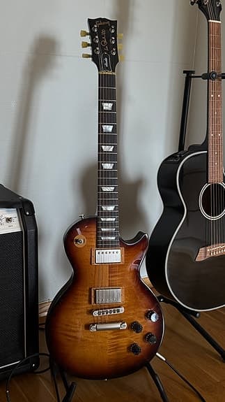 Gibson Les Paul Studio 2015 (100th Anniversary med gullkoffert)