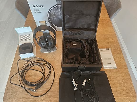 Sony MDR-Z1R