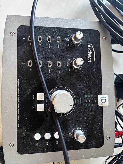 Audient iD22 USB audio interface