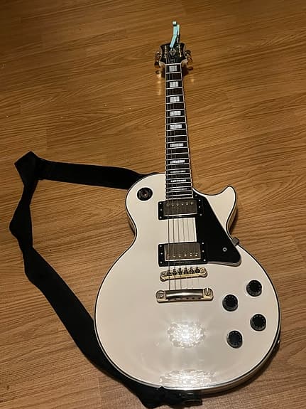 Epiphone Les Paul Custom Pro elektrisk gitar hvit