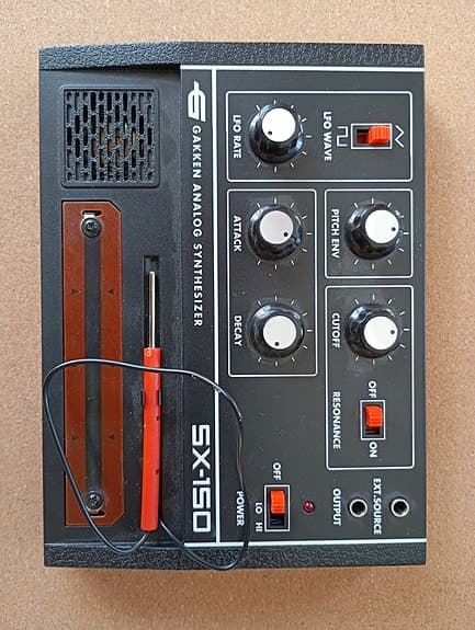 Gakken SX-150 analog synthesizer