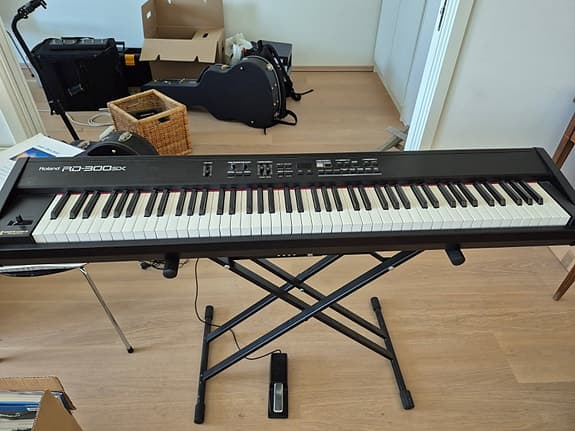 Roland RD-300SX digital piano