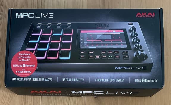 Akai MPC Live sampler/grooveboks med touchskjerm