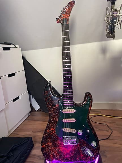 Partscaster / relic Stratocaster med Gibson-scale