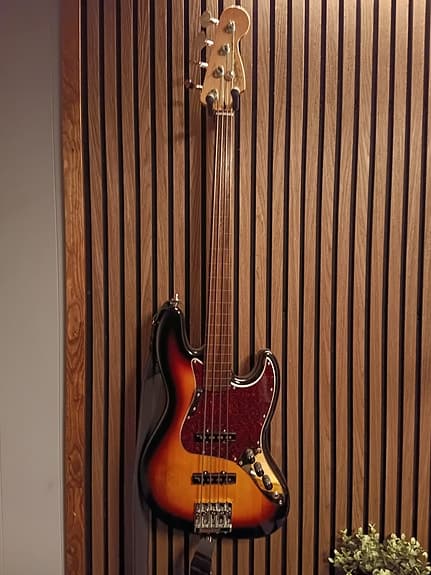 Squier Classic Vibe 60s fretless Jazz Bass