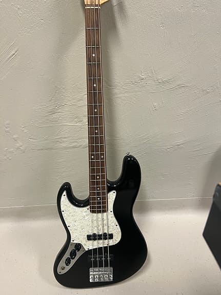 Morgan Jazz Bass elbass svart gitar