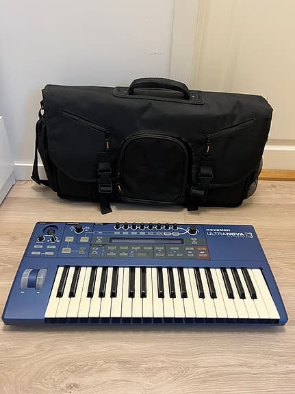 Novation Ultranova Synthesizer + Gator softbag
