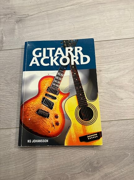 Gitarrackord og Classical Guitar for Dummies gitarbøker