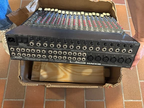 Mackie Cr1604 VLZ 16-kanals analog mikser