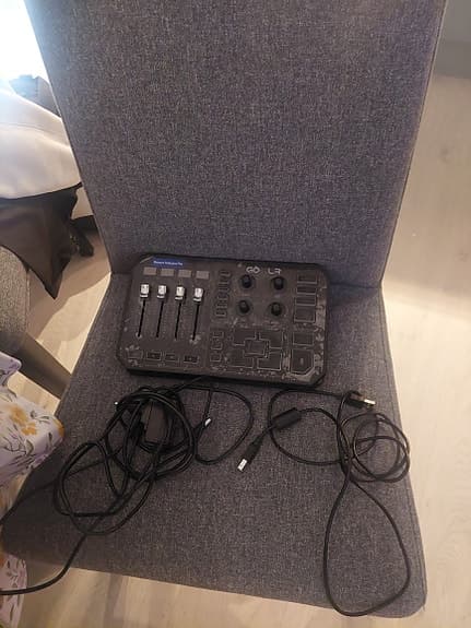 Brukt TC Helicon 4-kanals stereo mikser selges