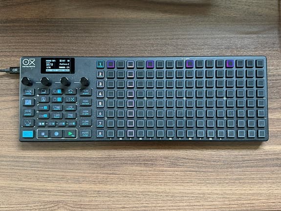 OXI One sequencer mk2 med OXI Pipe modul