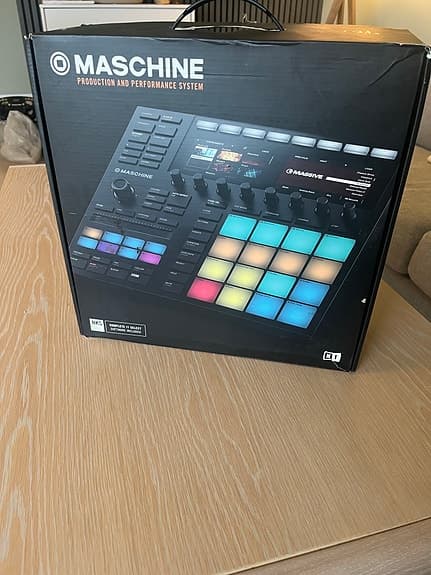 **Reservert** Native Instruments Maschine MK3 – Nærmest ubrukt | Komplett