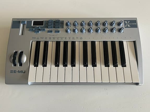 E-MU Xboard 25 Midi keyboard