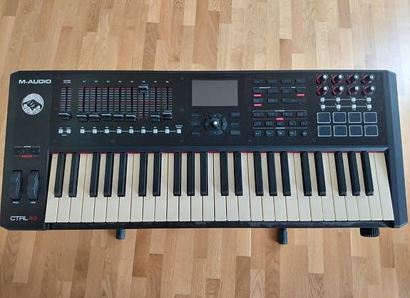 M-audio CTRL-49 Midi keyboard controller