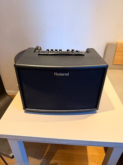 Roland AC-60 Acoustic Chorus - Guitar forsterker med bag
