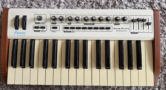 Analog Factory Experience 32-tangenter MIDI-keyboard