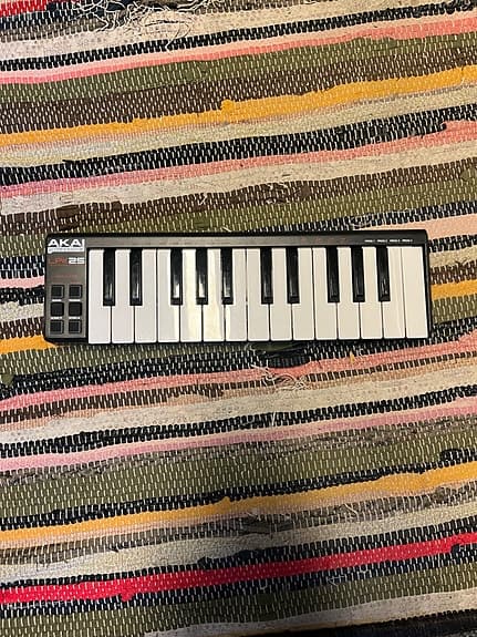 AKAI LPK25 MIDI-keyboard