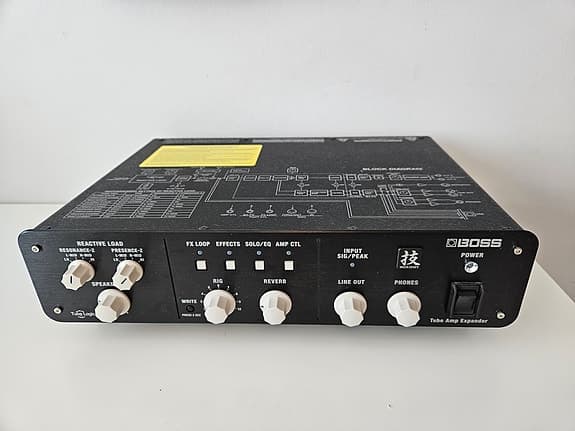 Boss Tube Amp Expander selges