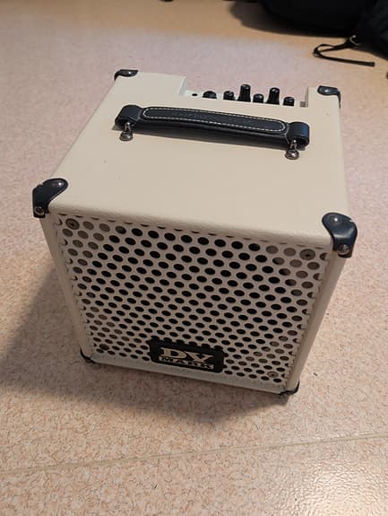 DV Mark Little Jazz gitarforsterker krem