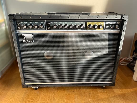 Roland Jazz Chorus 120 Gitarforsterker (Kan også leies!)