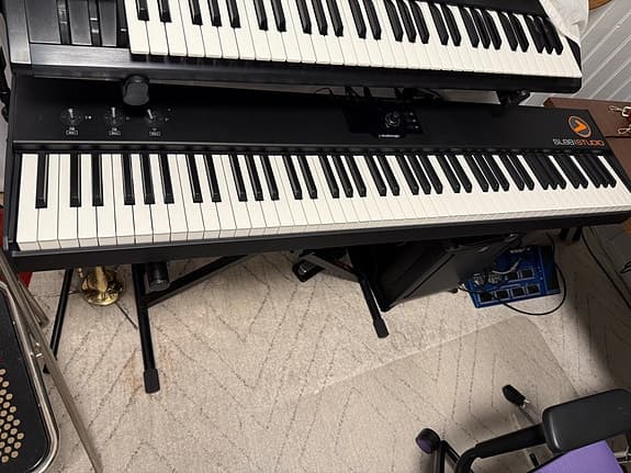 Studiologic SL88 Studio MIDI-keyboard 88 tangenter svart