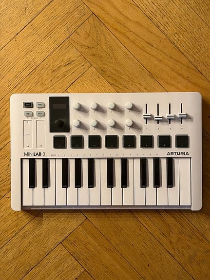 Arturia MiniLab 3 MIDI-keyboard, hvit, 25 tangenter, USB-C