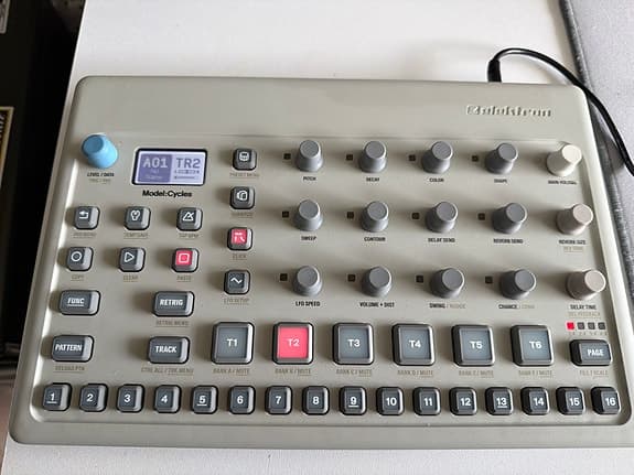 Elektron Model:Cycles grooveboks / FM-synth / trommemaskin