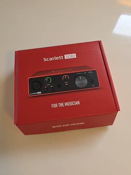 Focusrite Scarlett Solo (3rd Gen) audio interface – like new