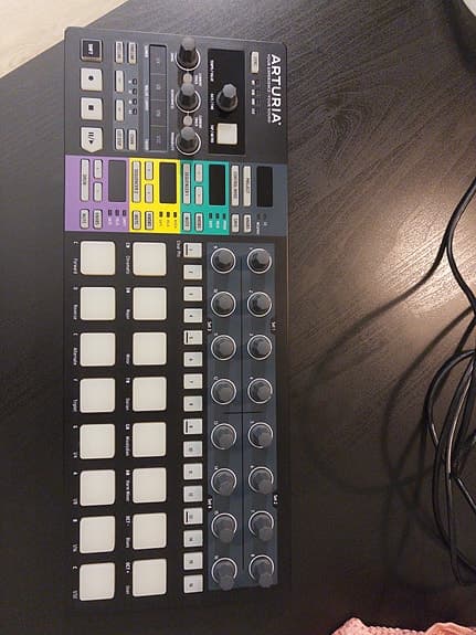 Arturia BeatStep Pro MIDI-kontroller / sequencer