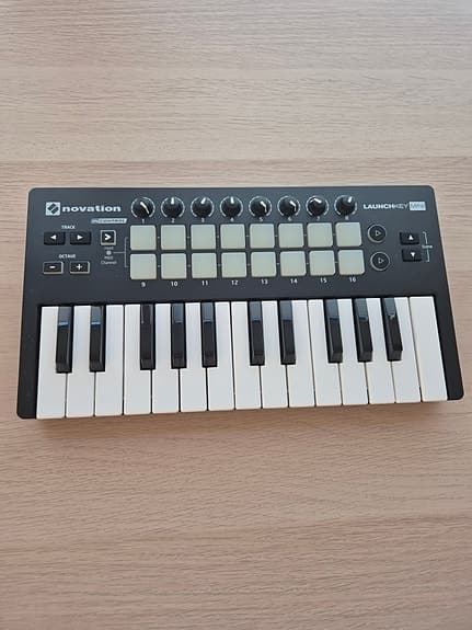Novation Launchkey Mini MK2 MIDI-keyboard