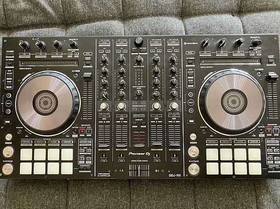 Pioneer DDJ-RX DJ-controller