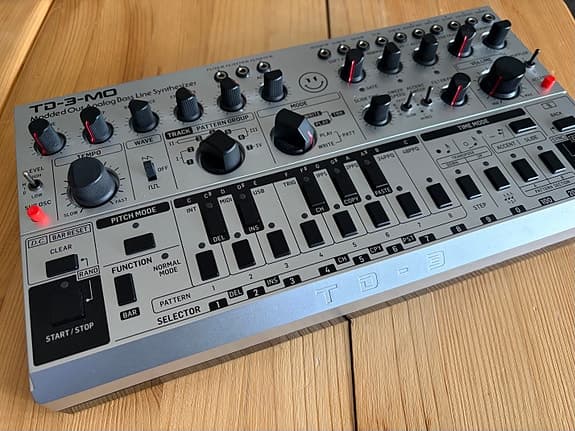 Behringer TD-3-MO bass-synthesizer
