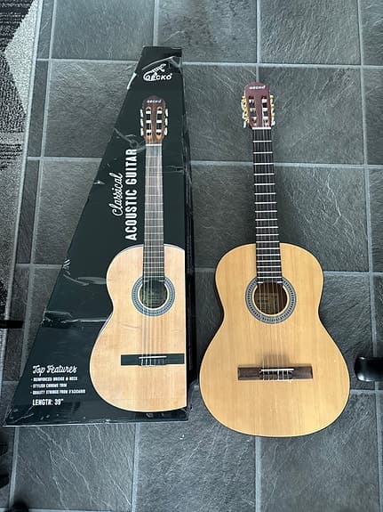 Gecko Classical Acoustic Guitar 39" gitar selges rimelig