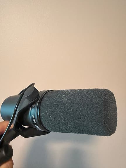 SHURE SM7B + stående mikrofonstativ