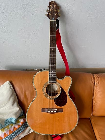 Greg Bennett OM-8CE Electro Acoustic Guitar, Cedar